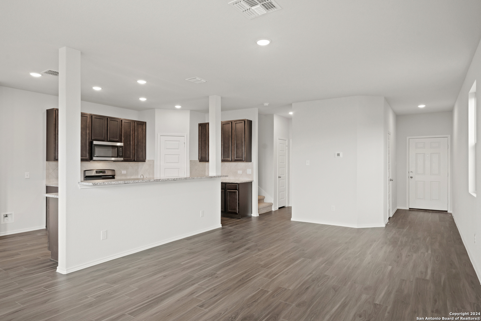 Property Photo: 4923 Sandstone Way TX 78222