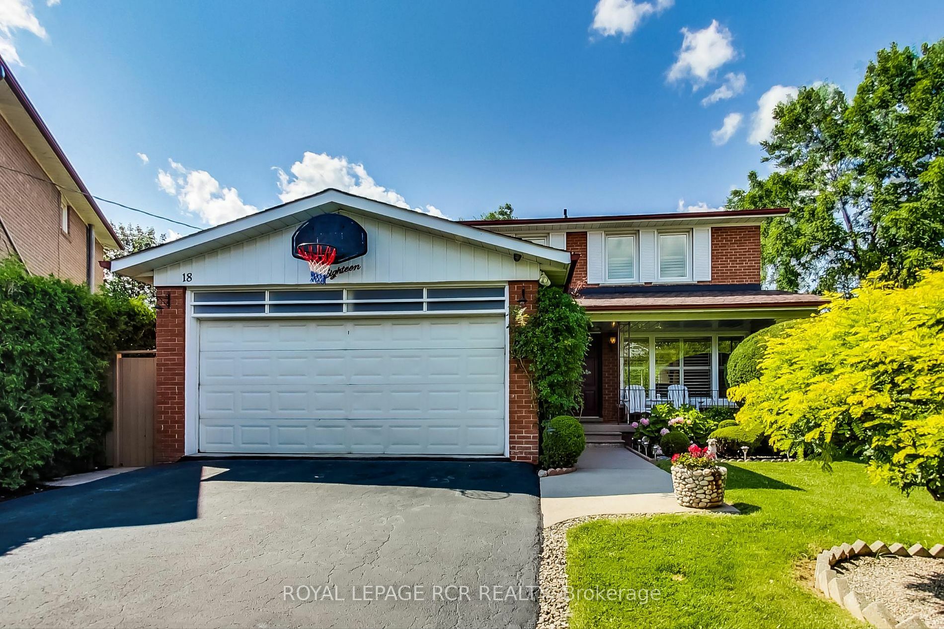 Property Photo:  18 Terryellen Cres  ON M9C 1H7 