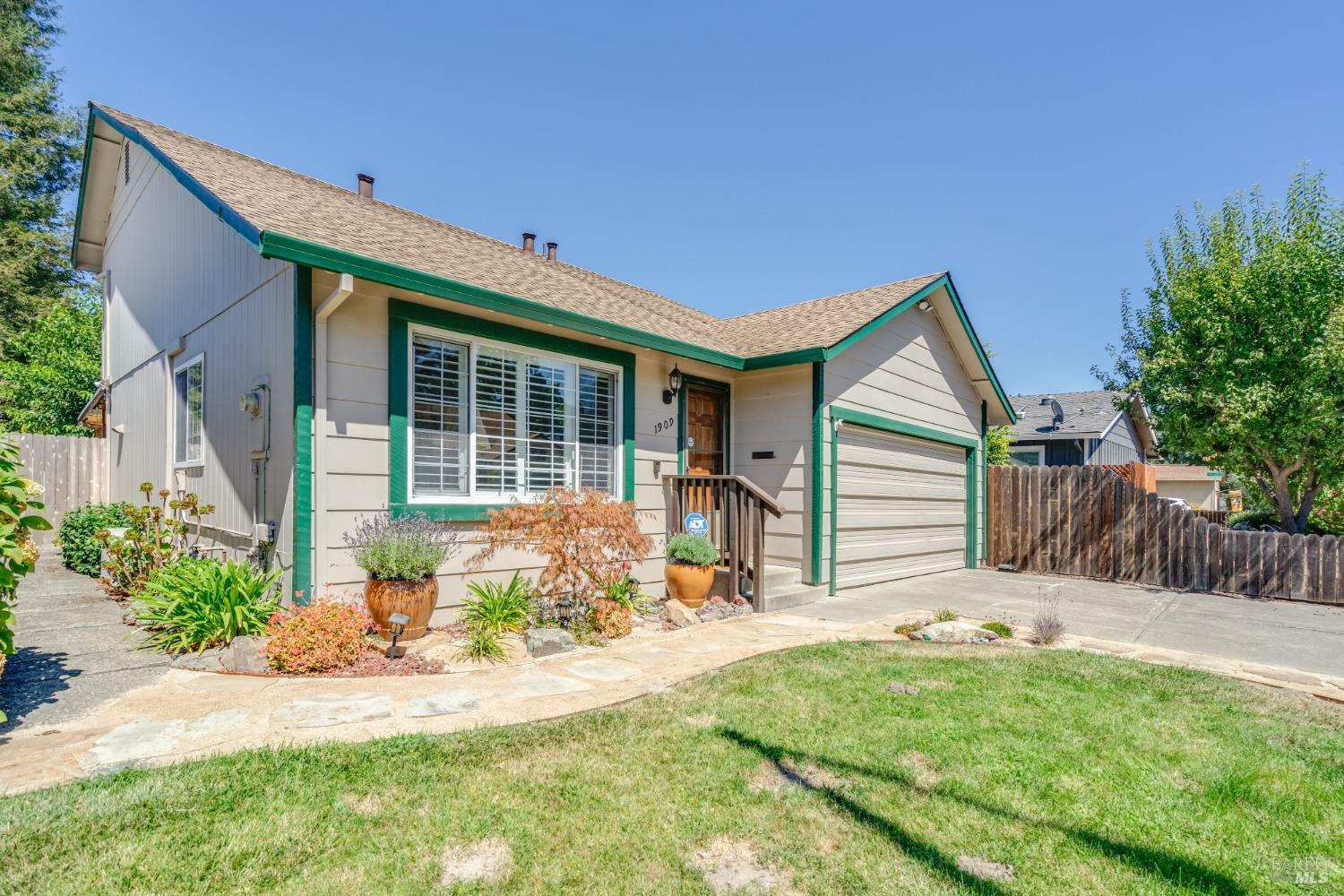 Property Photo:  1909 Greeneich Avenue  CA 95401 