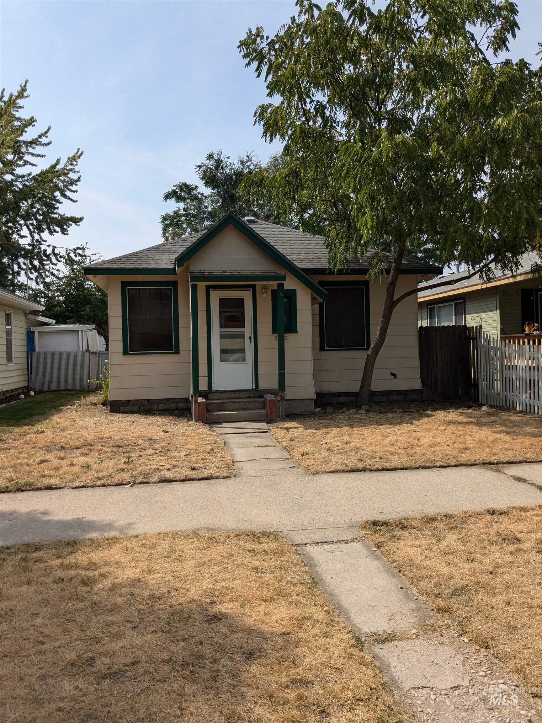 Property Photo:  1815 W Bannock  ID 83702-5109 