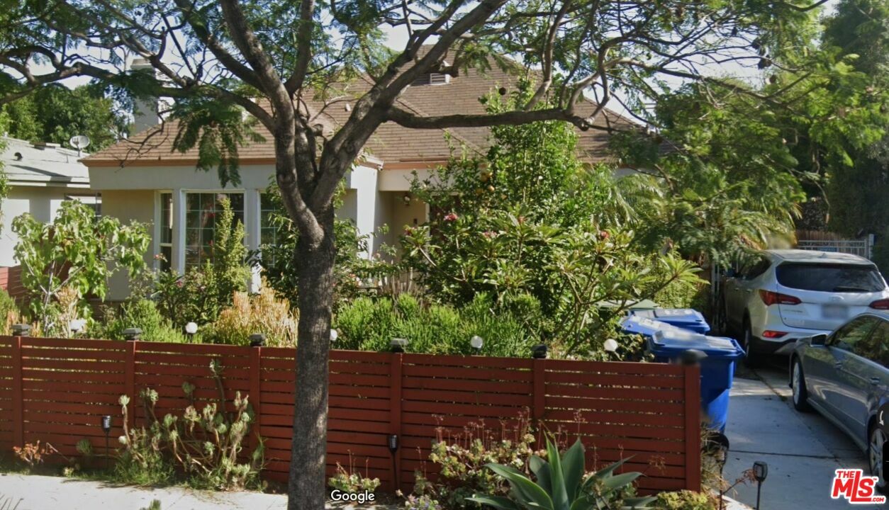 Property Photo:  8921   Sawyer St  CA 90035 