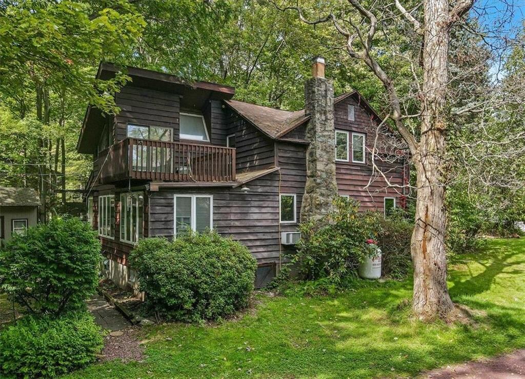 Property Photo: 204 Wiscasset Road PA 18344