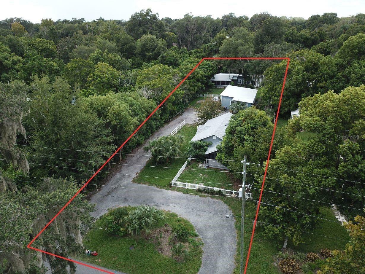 Property Photo:  350 N Lakeview Drive  FL 32744 