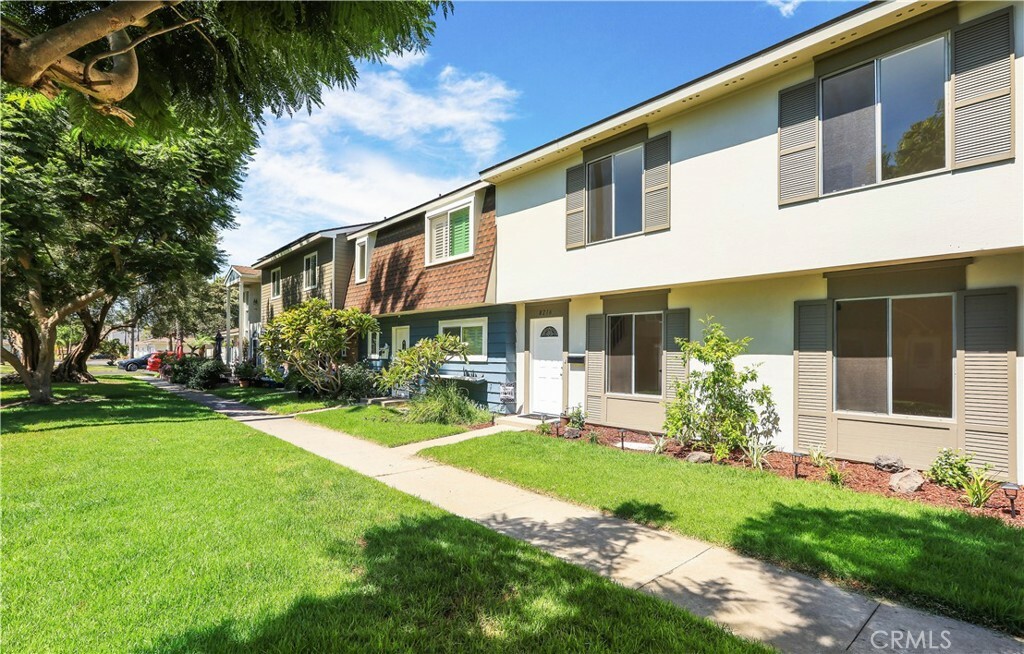 Property Photo:  8216 Pawtucket Drive  CA 92646 