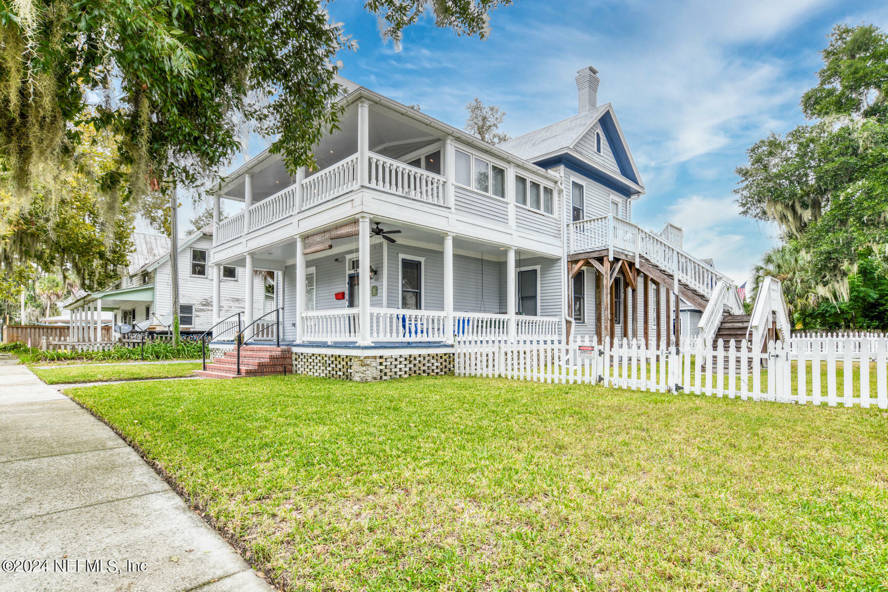 Property Photo:  116 Kirkland Street  FL 32177 