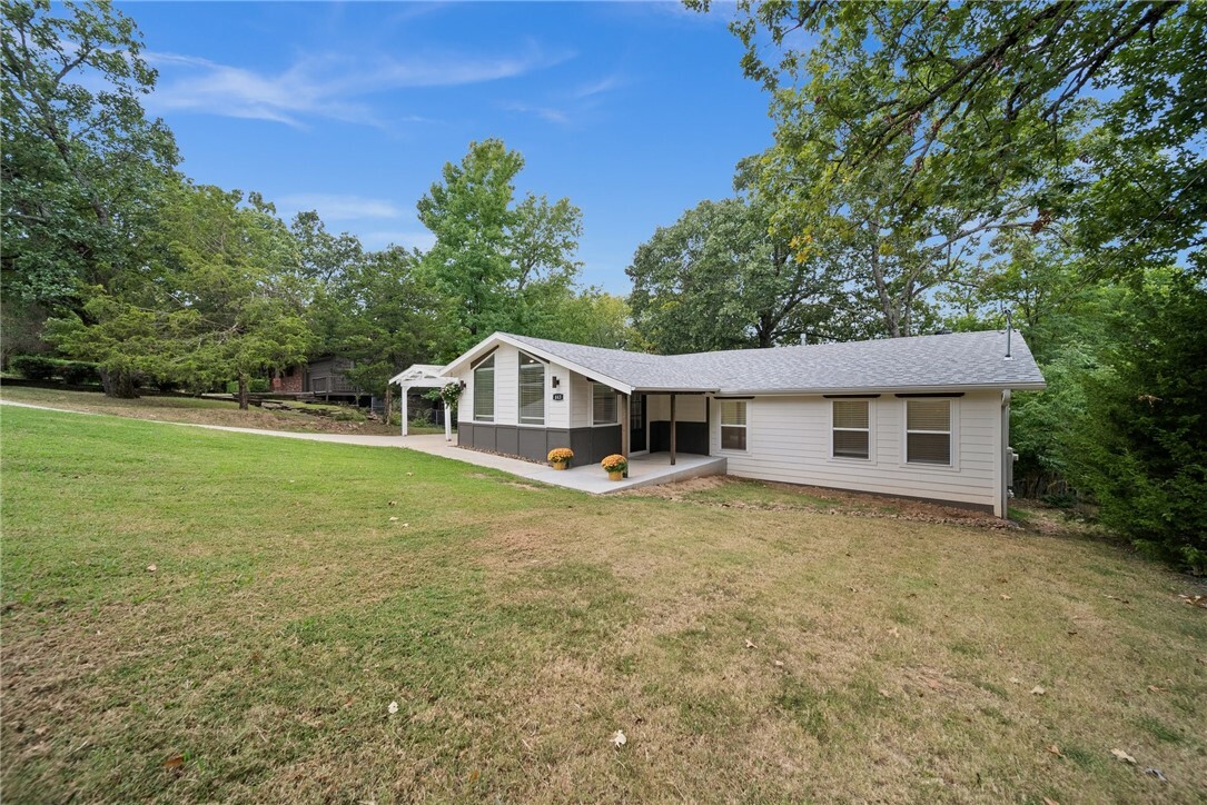 Property Photo:  843 N Jackson Drive  AR 72701 