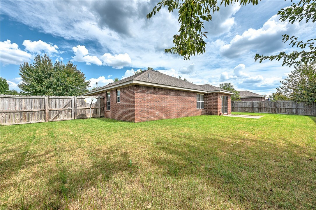 Property Photo:  3793 W Tanyard Drive  AR 72704 