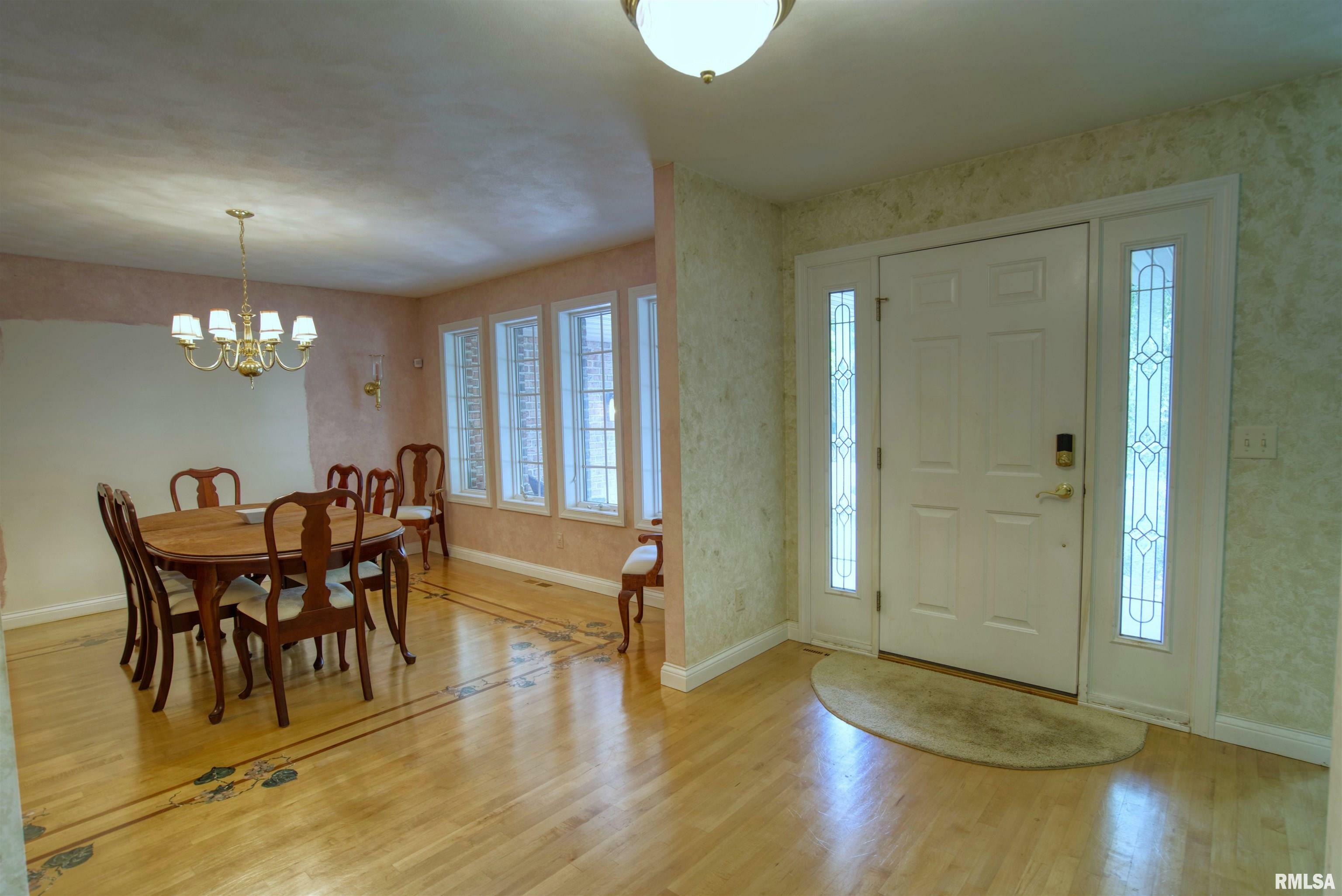 Property Photo:  221 N Ostrom Avenue  IL 61559 