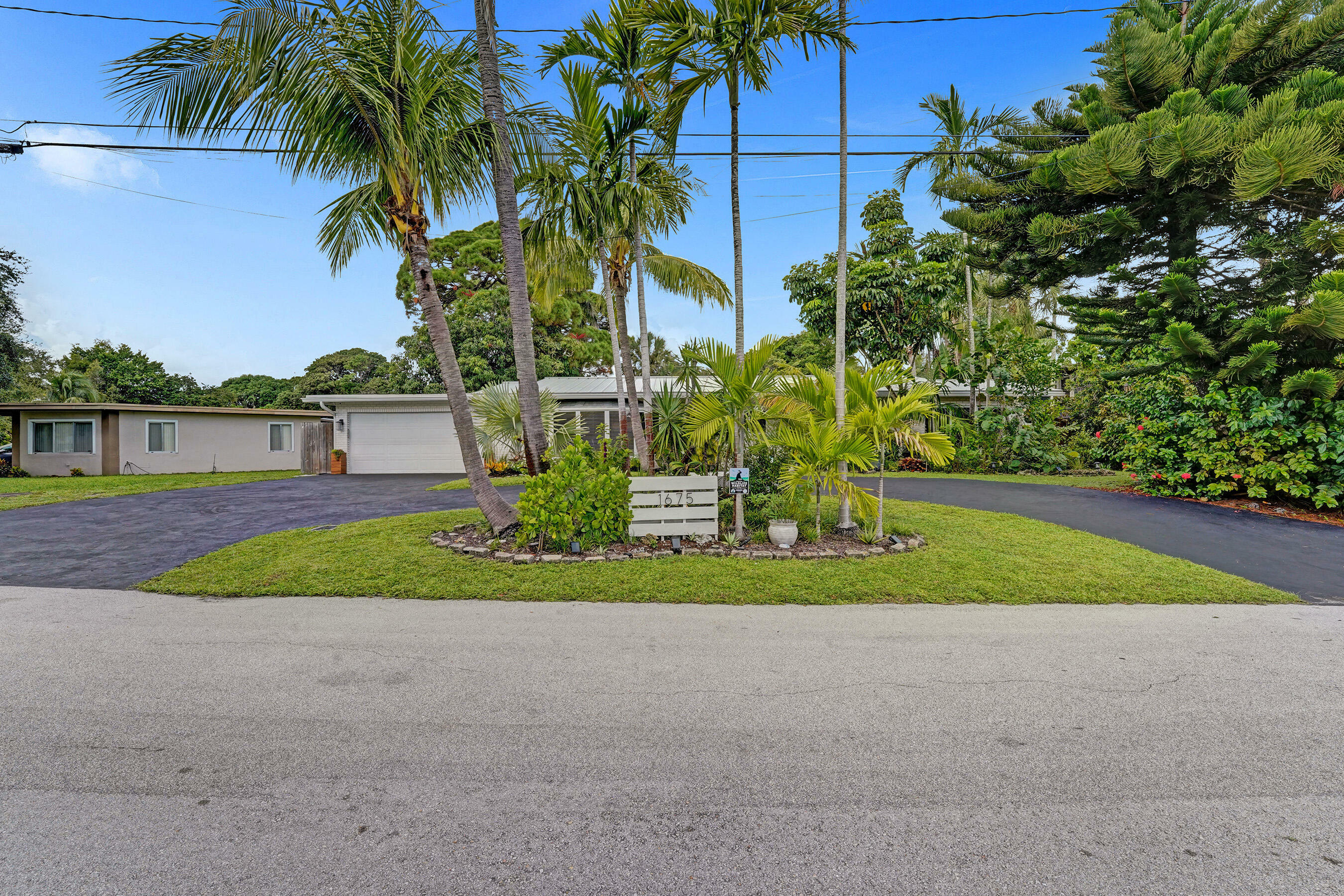 Property Photo:  1675 NE 34 Drive  FL 33334 