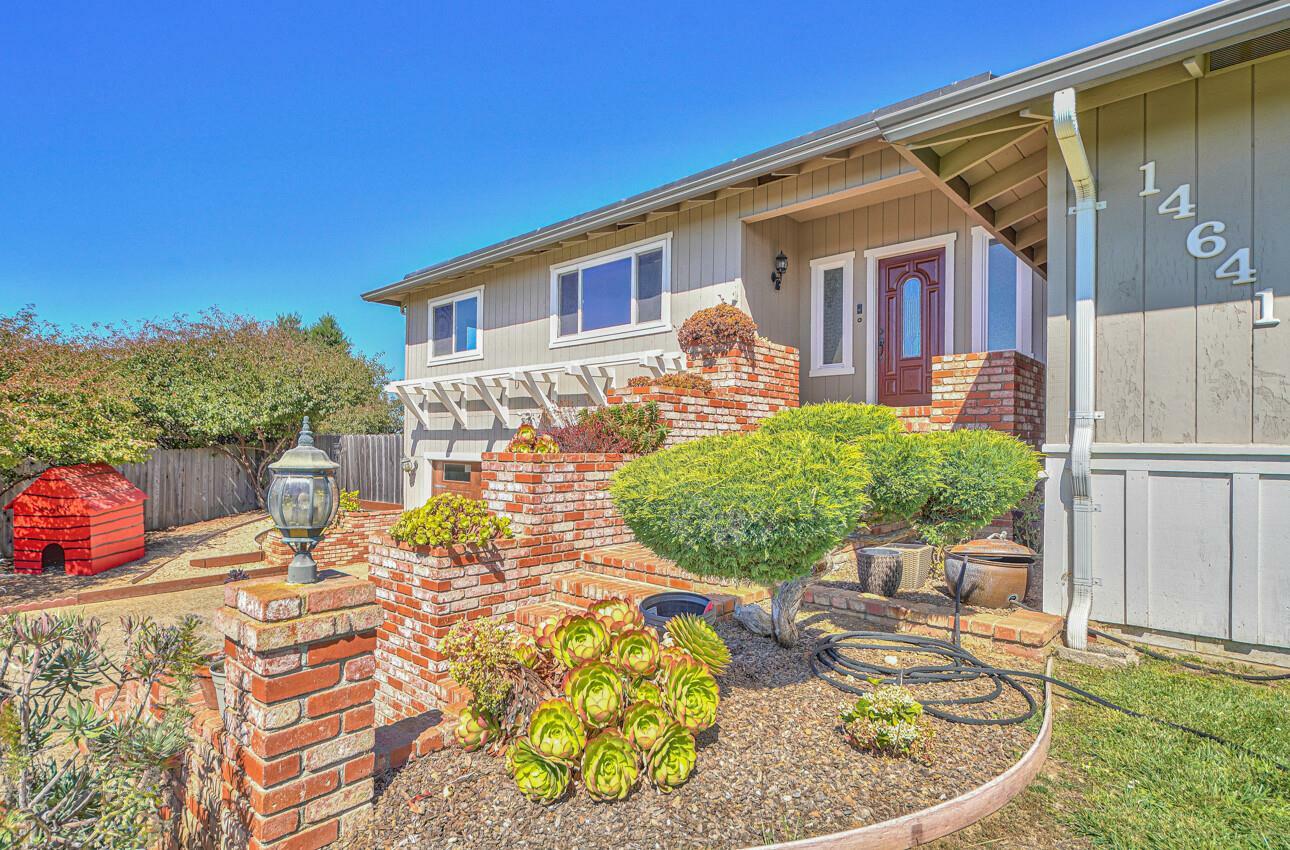 Property Photo:  14641 Scarlet Oak Place  CA 93907 