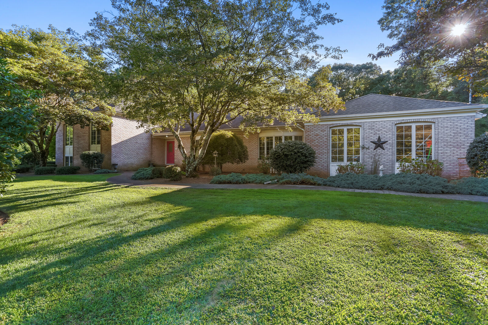 Property Photo:  29 Ledgewood Road  CT 06484 