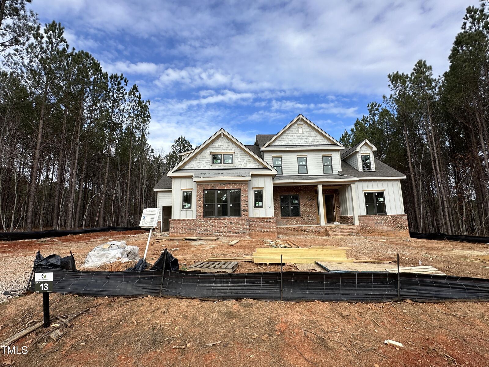 Property Photo: 25 Chestnut Oak Drive NC 27596
