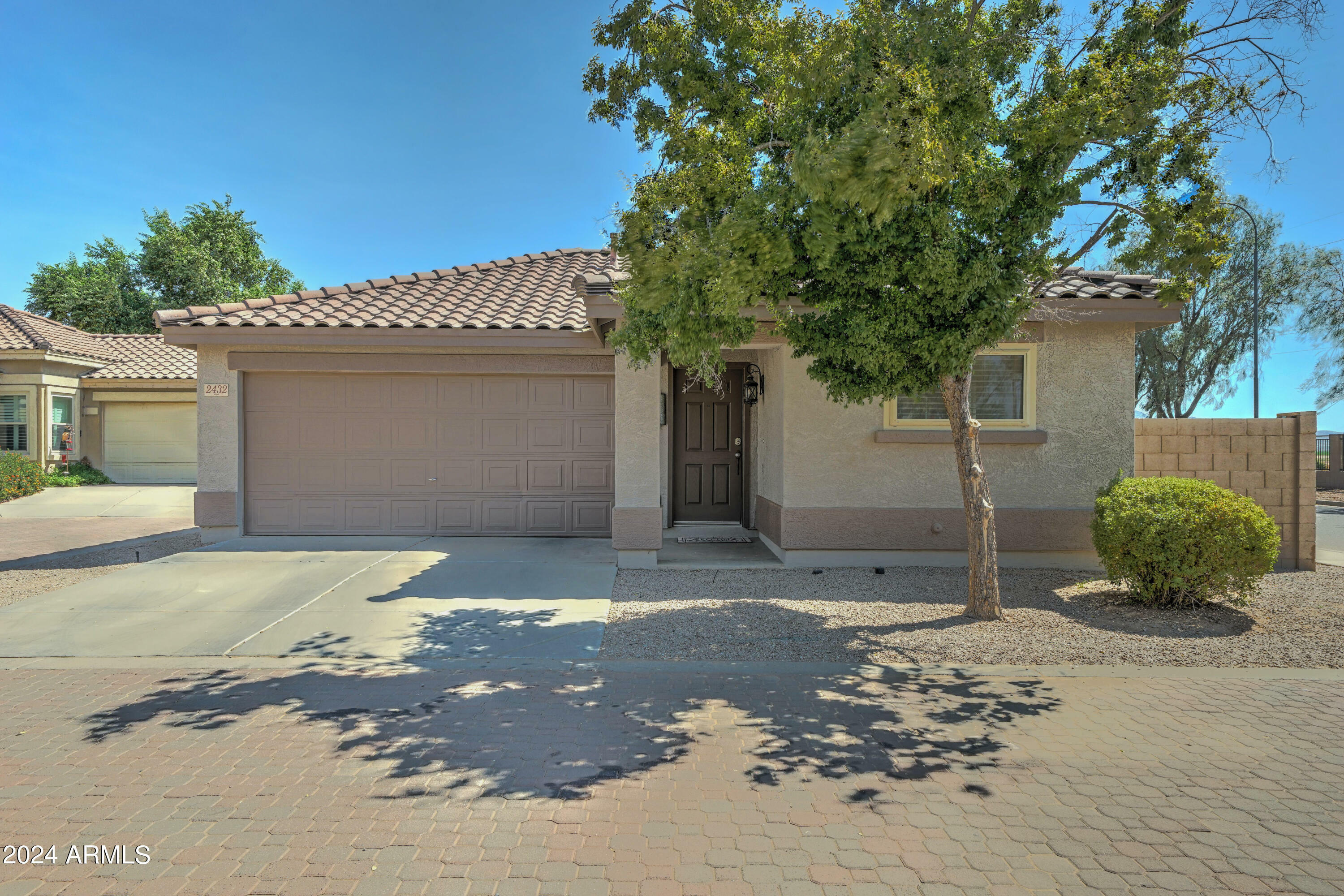 2432 E Gleneagle Drive  Chandler AZ 85249 photo