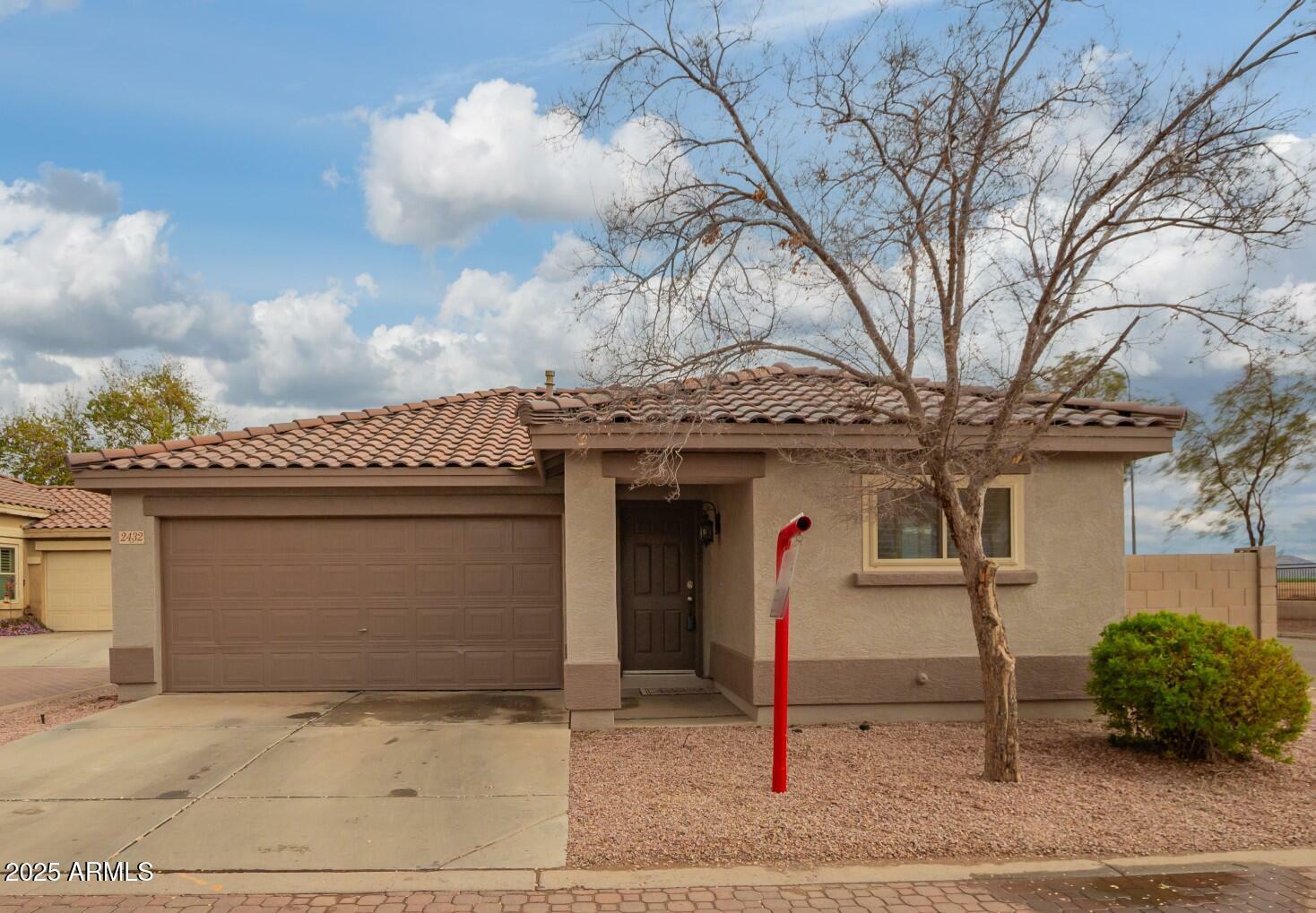 Property Photo: 2432 E Gleneagle Drive AZ 85249