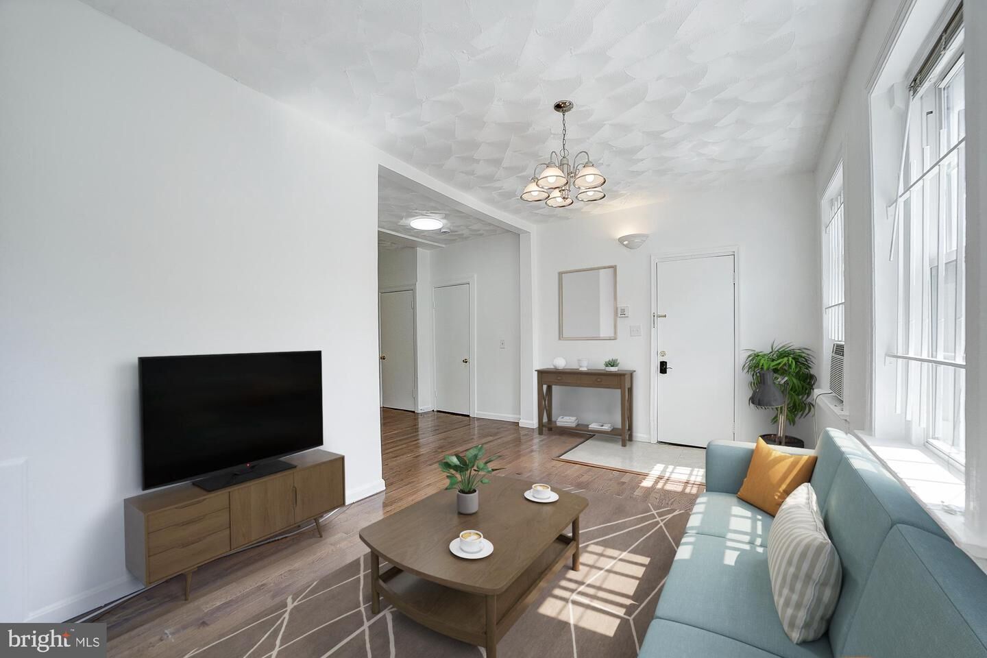 Property Photo:  1544 Independence Avenue SE 1  DC 20003 