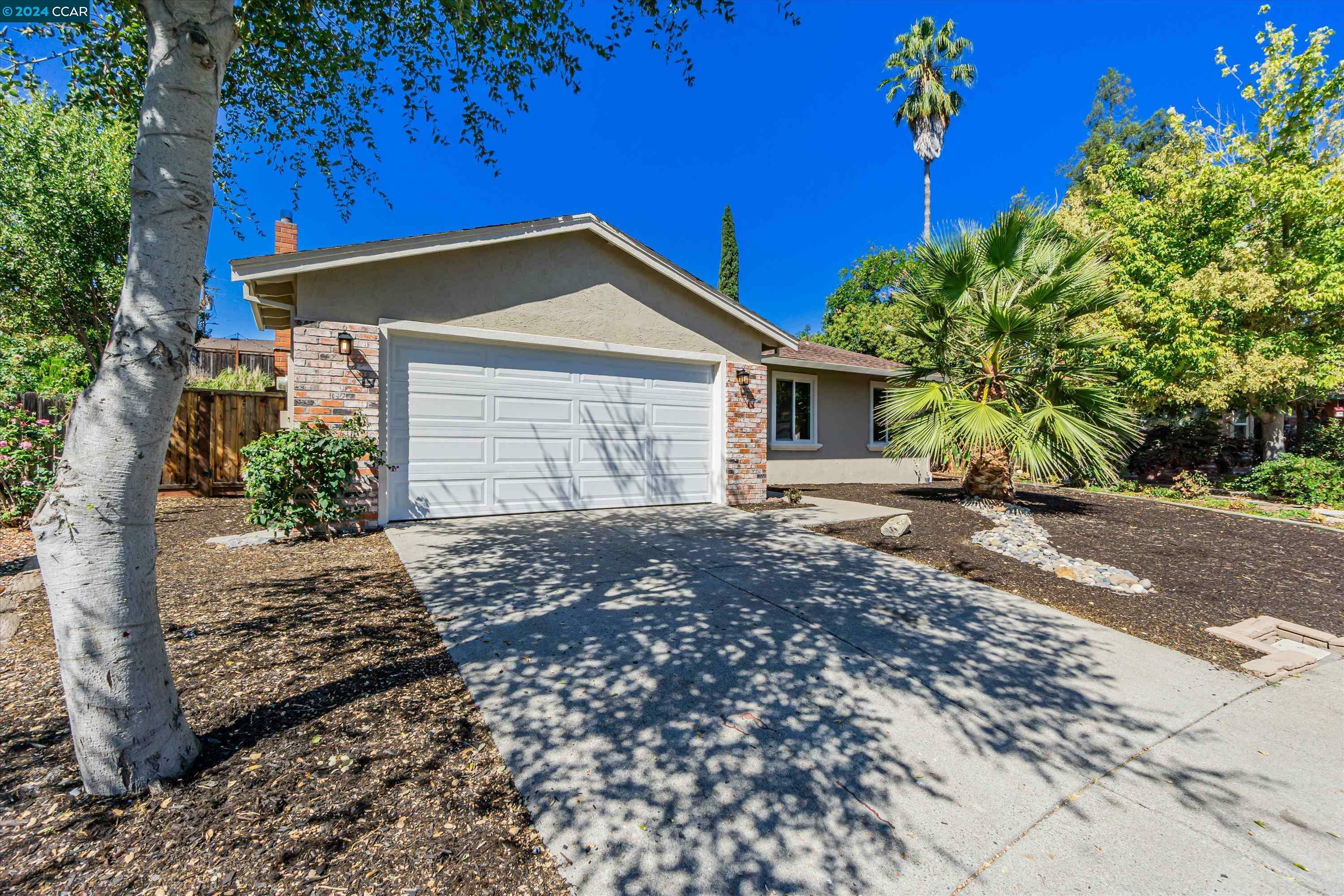 Property Photo:  2021 Huntridge Ct  CA 94553 