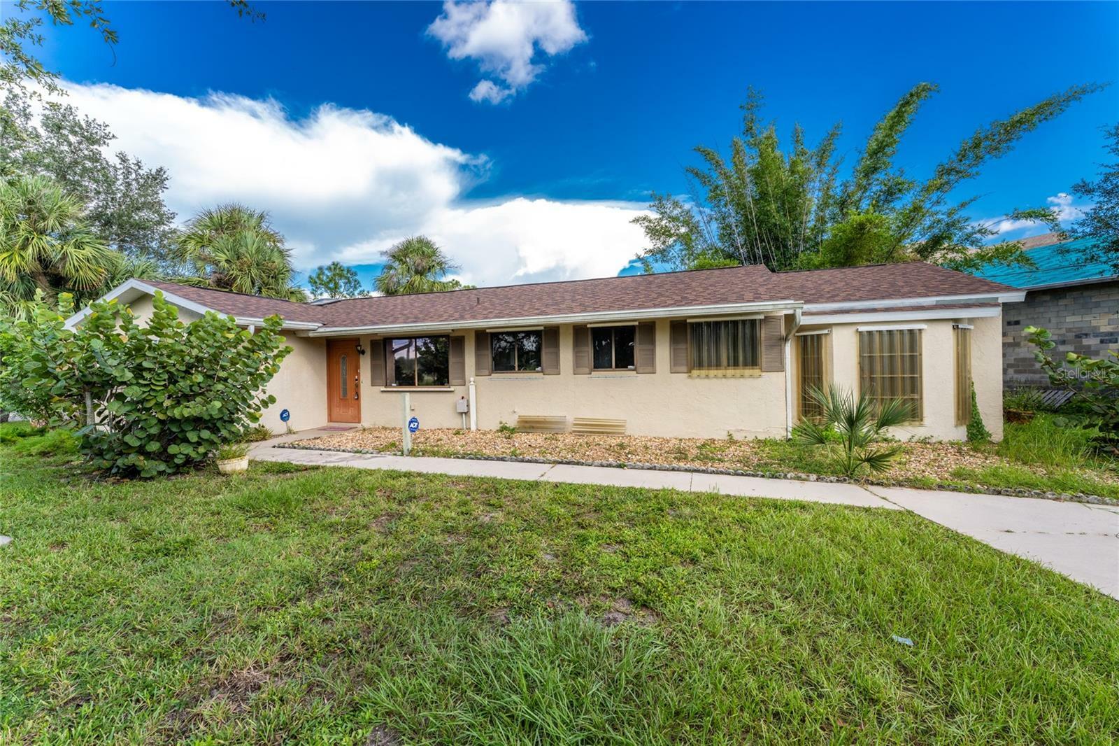 Property Photo:  5142 Silver Bell Drive  FL 33948 