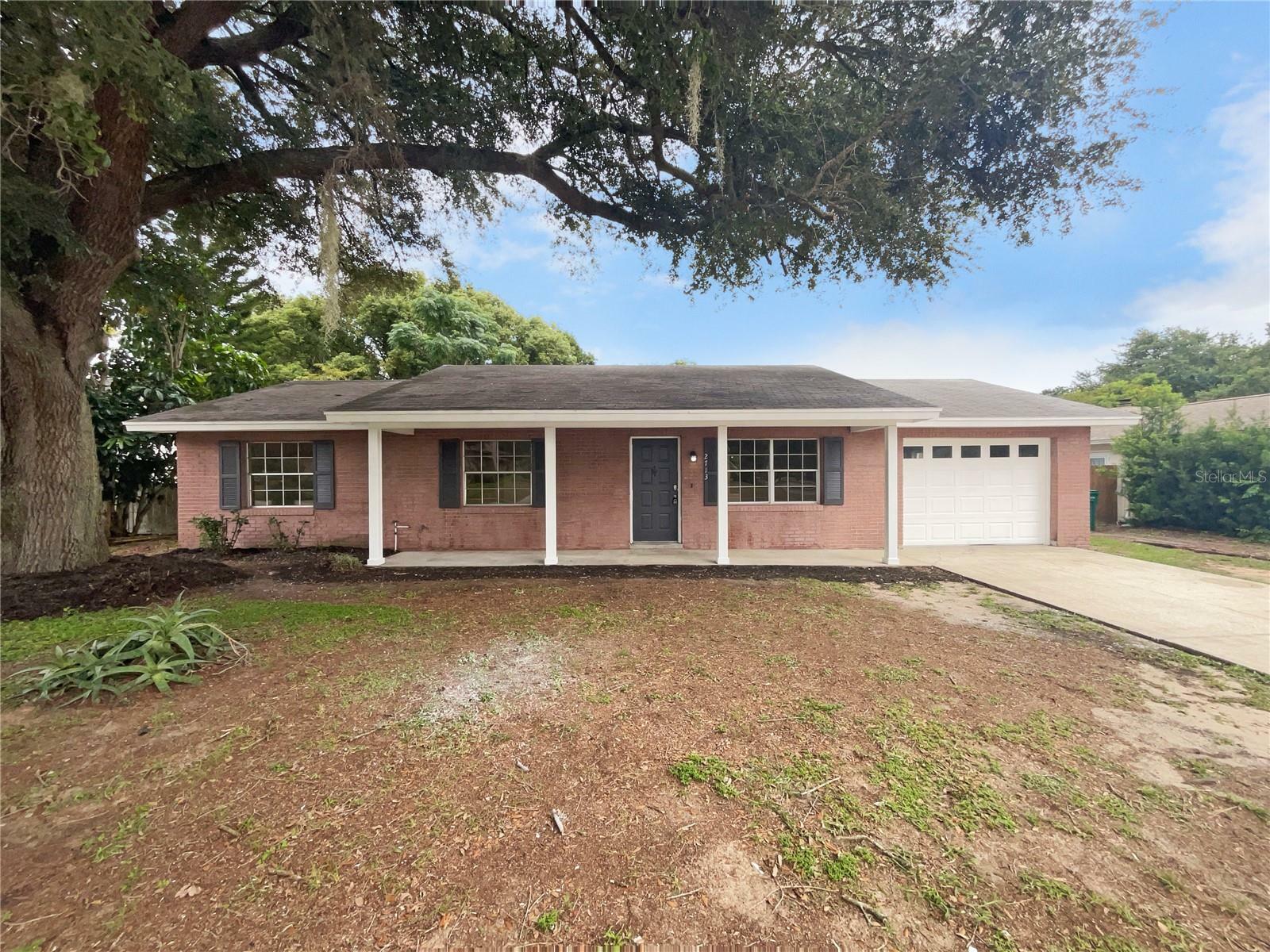 Property Photo:  2713 S Dellwood Drive  FL 32726 