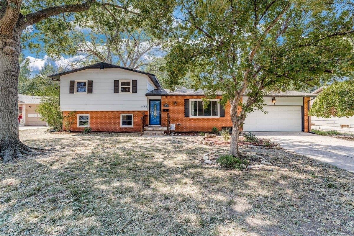 Property Photo: 1123 N Denmark Ave KS 67212