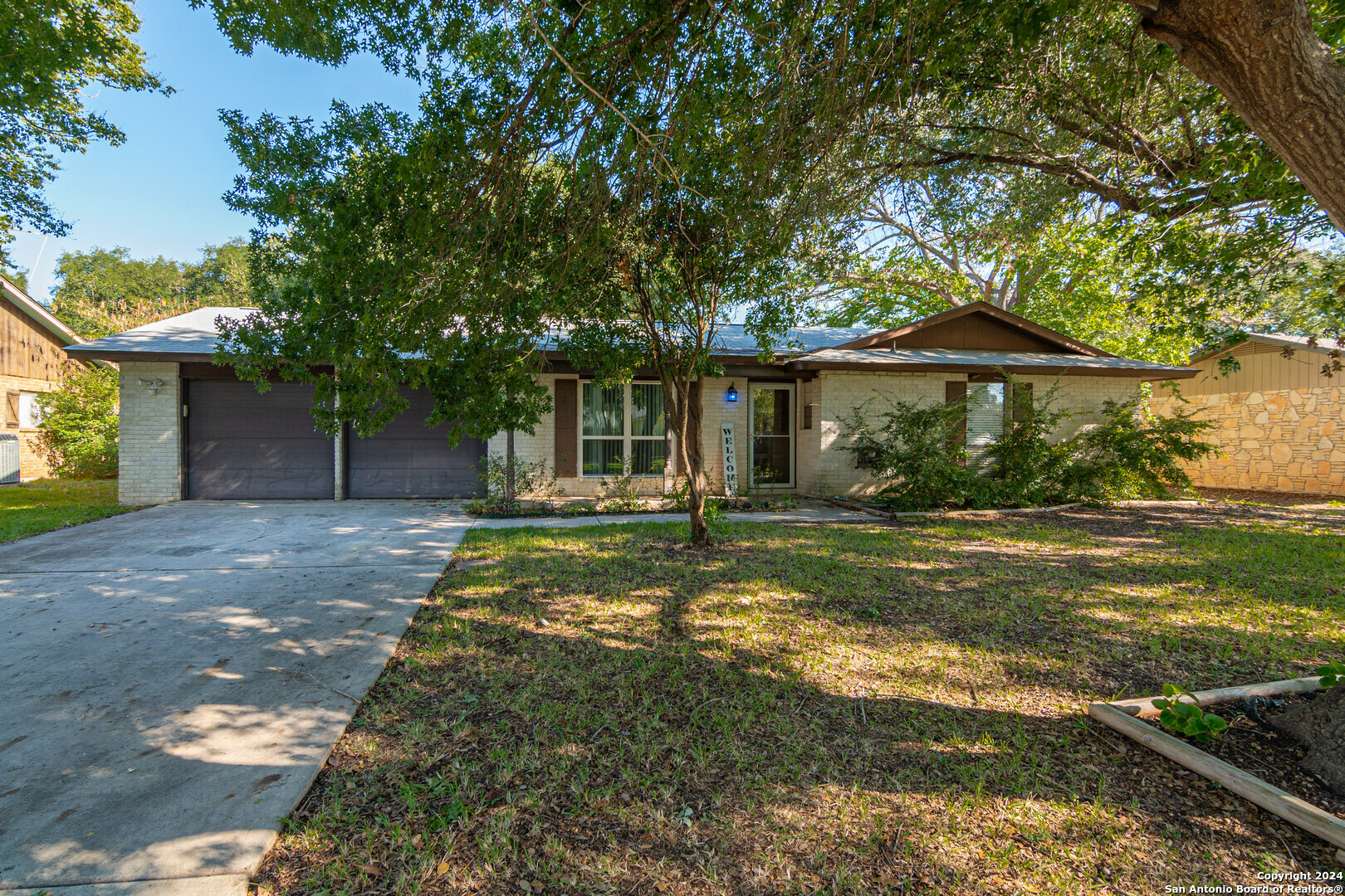 Property Photo:  1716 Redwood St  TX 78155 