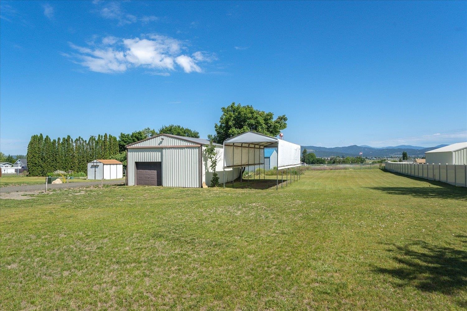 Property Photo:  19517 E Micaview Dr  WA 99016 