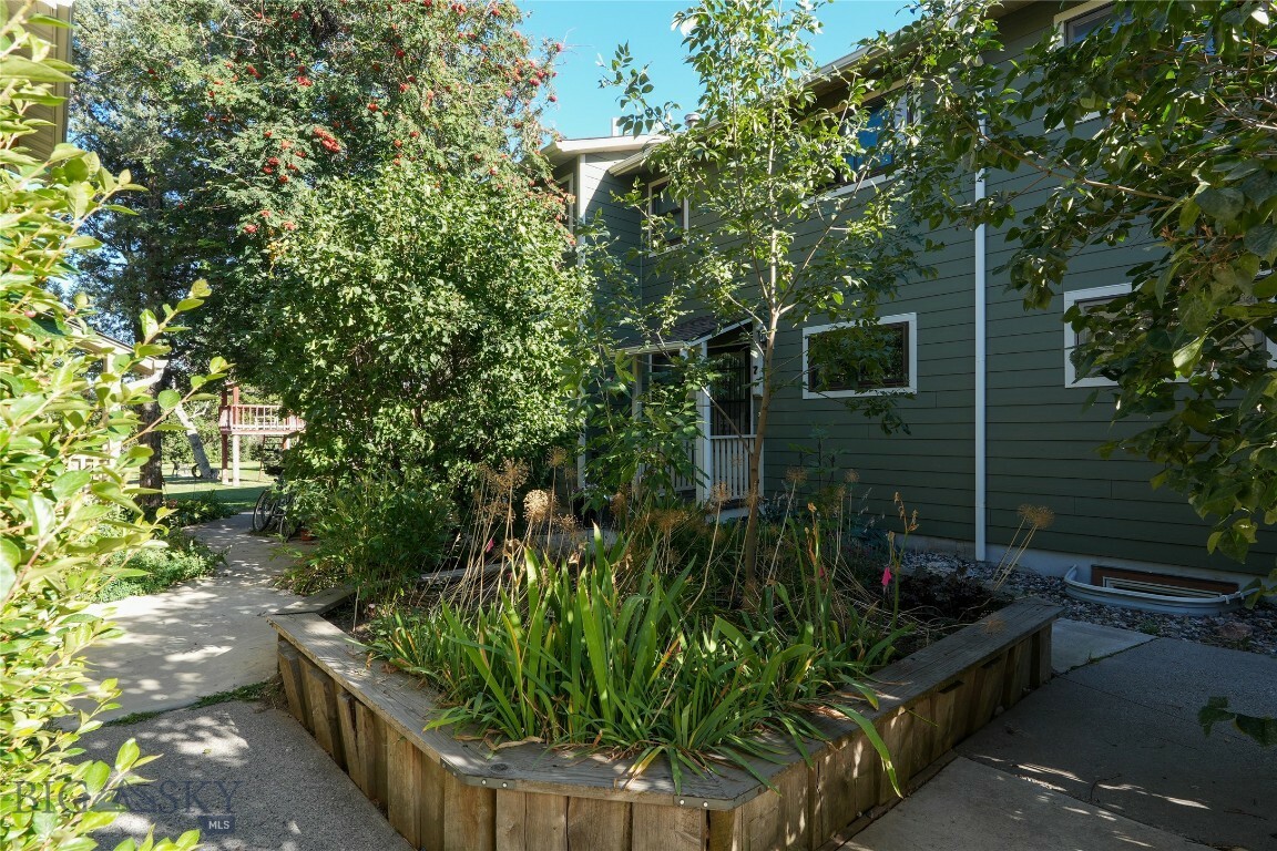 Property Photo:  122 S 15th Avenue 6  MT 59715 