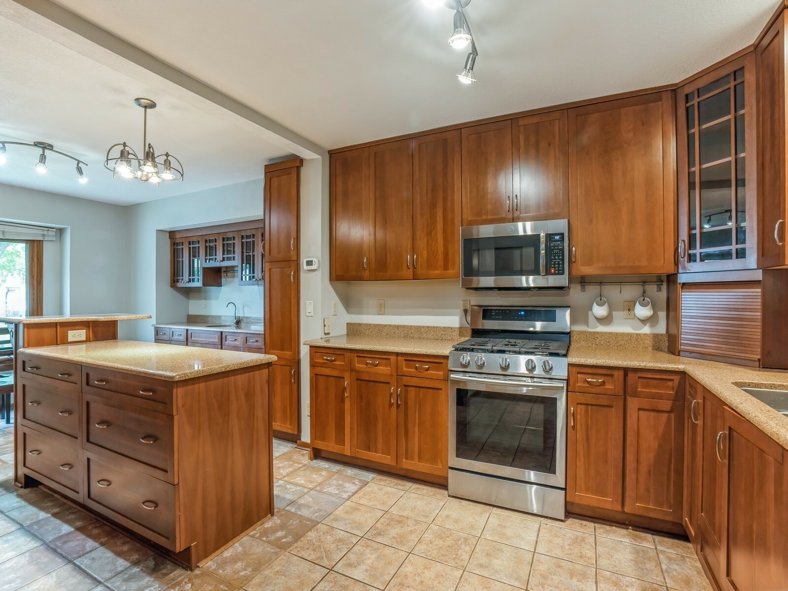 Property Photo:  3408 Valley View Drive  IA 50265 