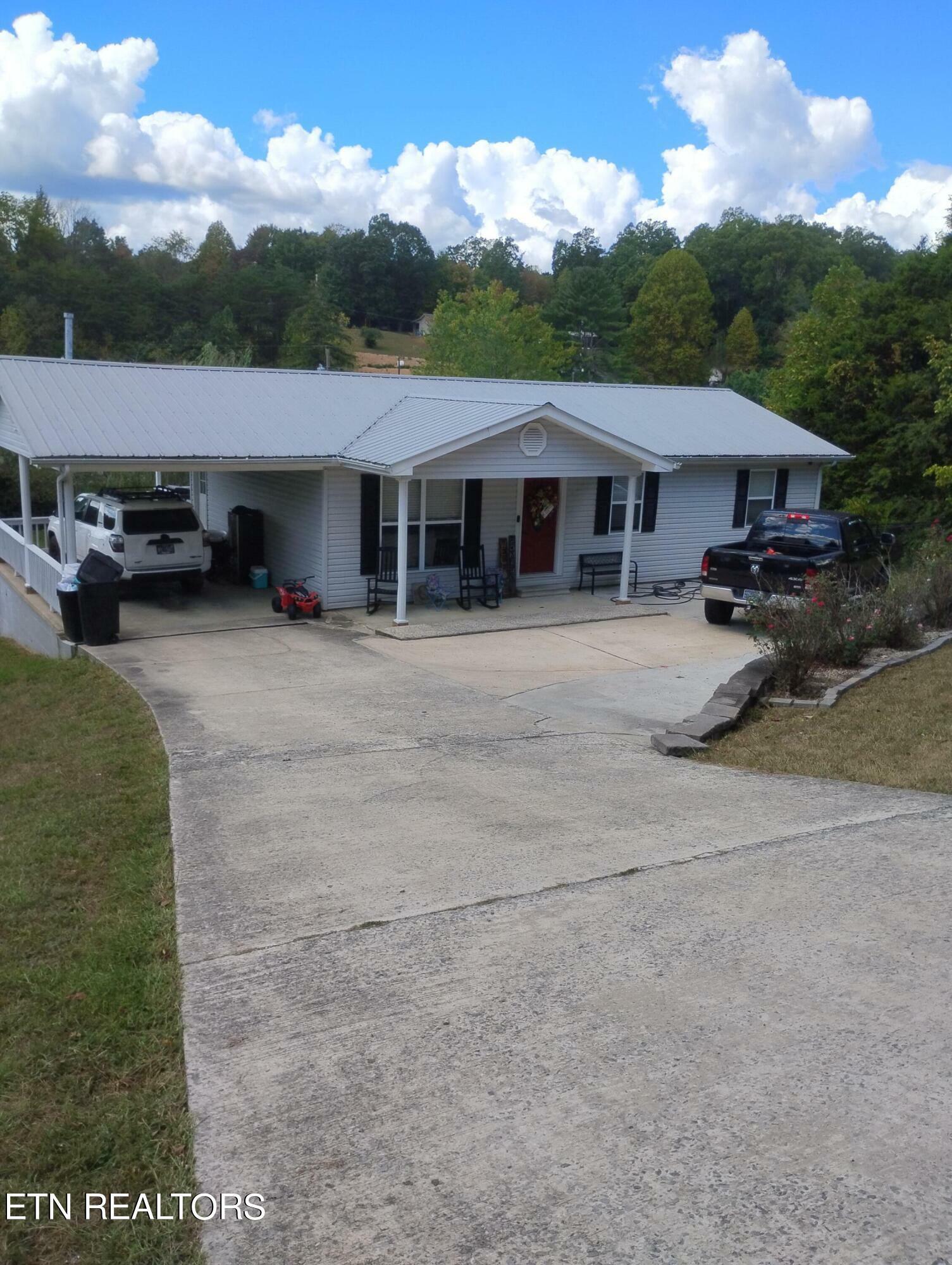 Property Photo:  823 Sheppard Rd  TN 37841 