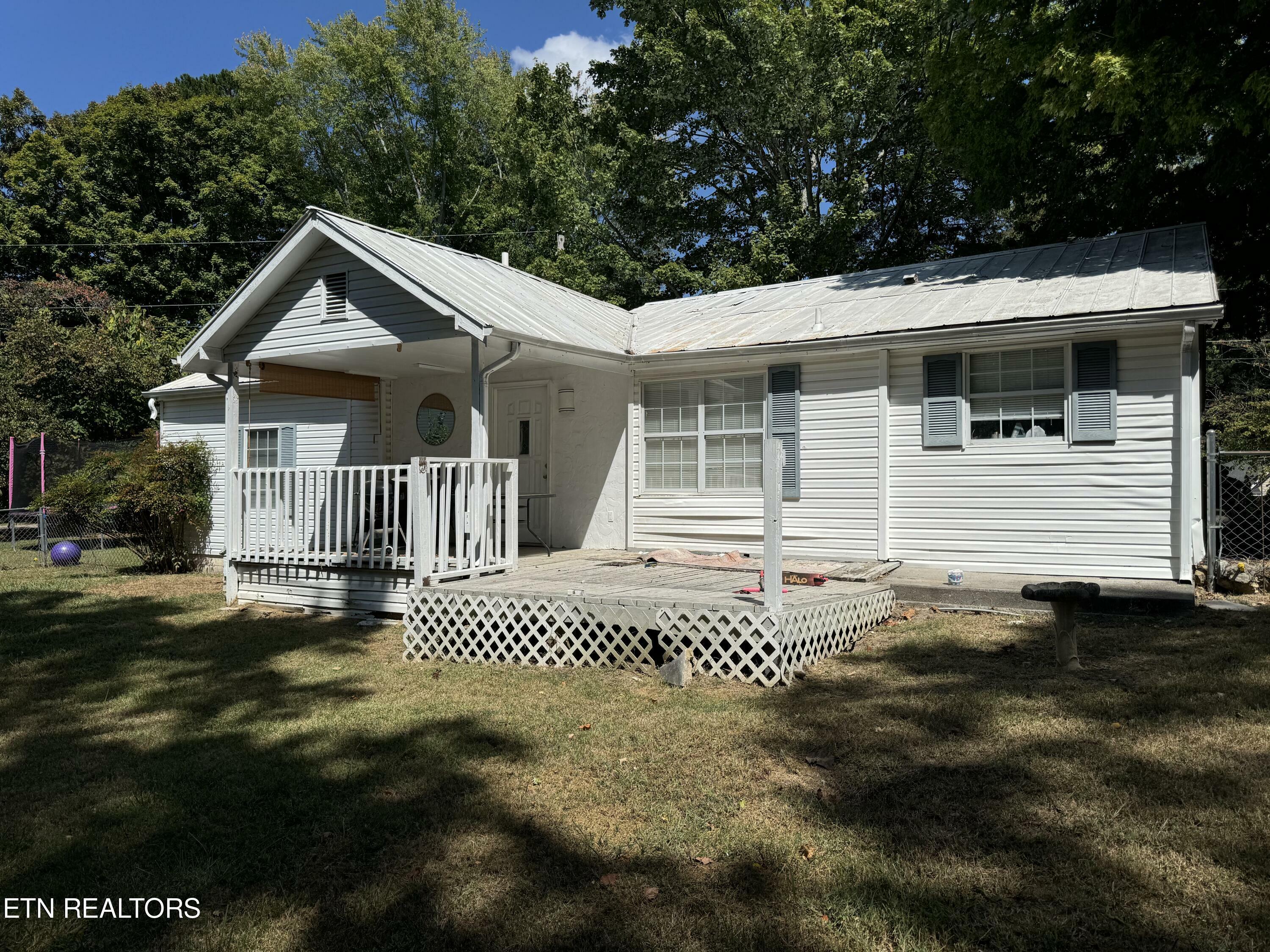 Property Photo:  5842 Lucerne Lane  TN 37921 