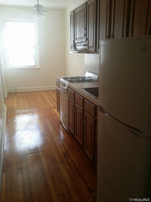 Property Photo:  88 Lincoln Avenue 1B  NY 10803 