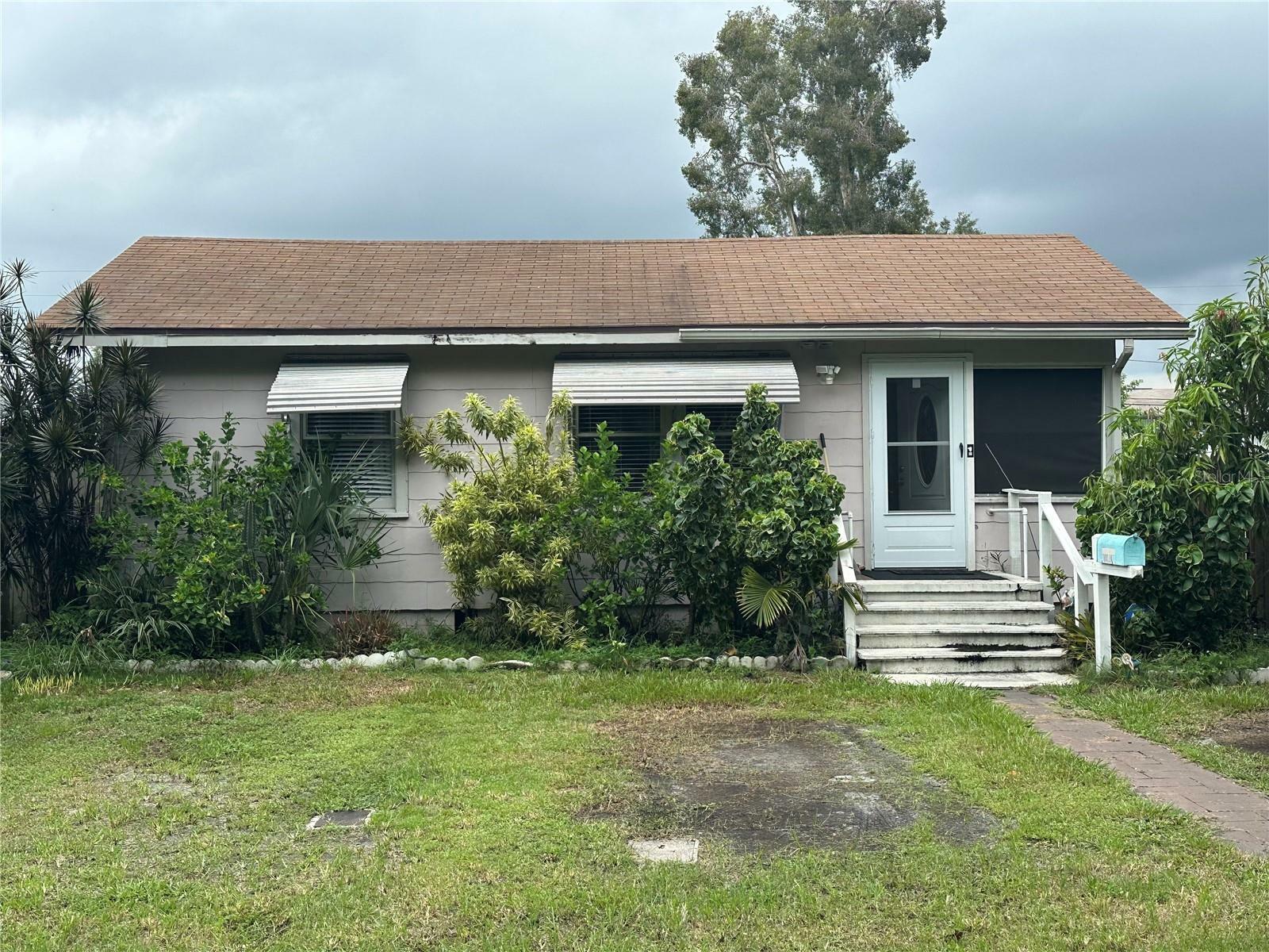 Property Photo:  5485 72nd Avenue N  FL 33781 