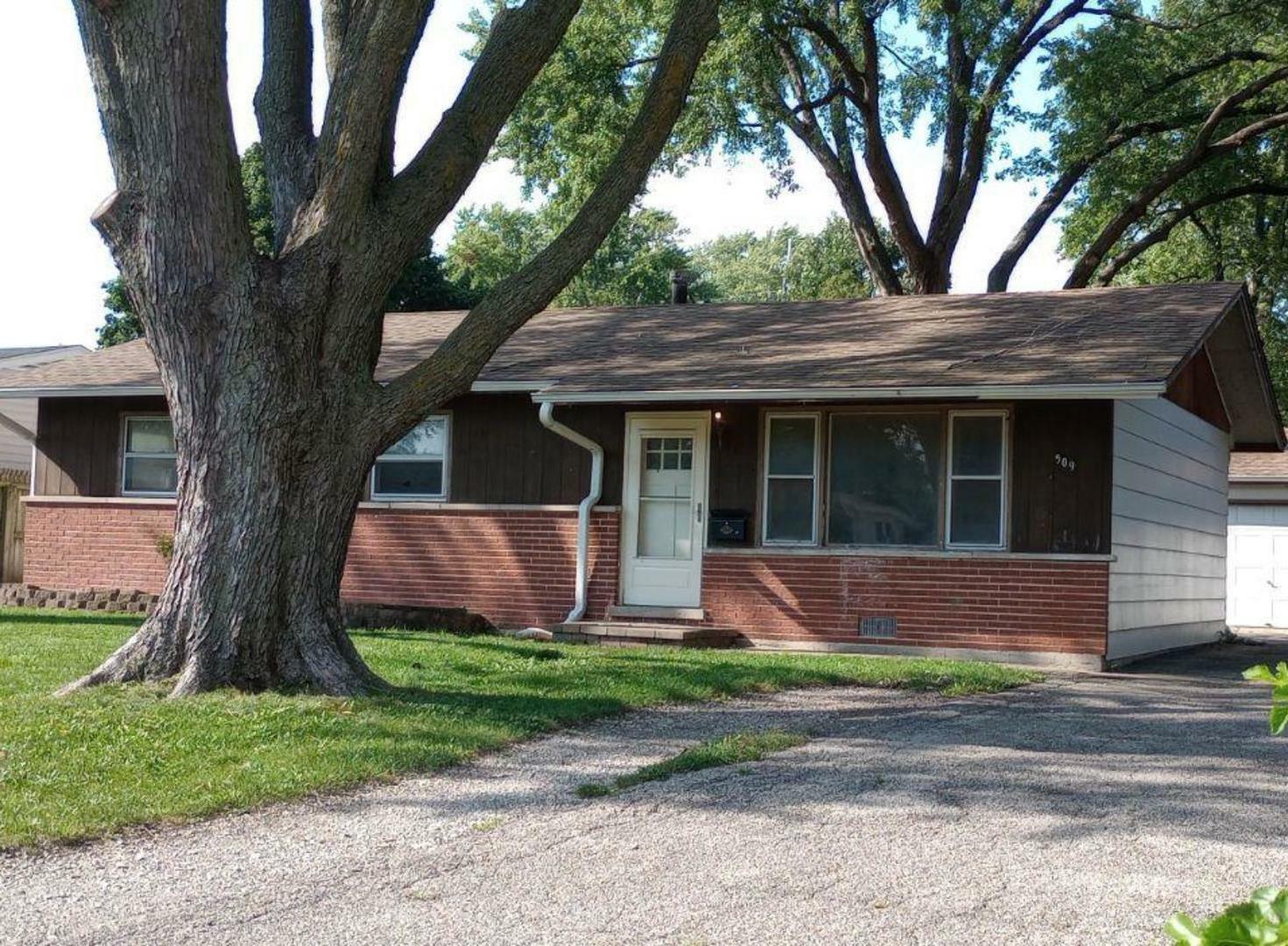 Property Photo:  509 Lakelawn Boulevard  IL 60506 