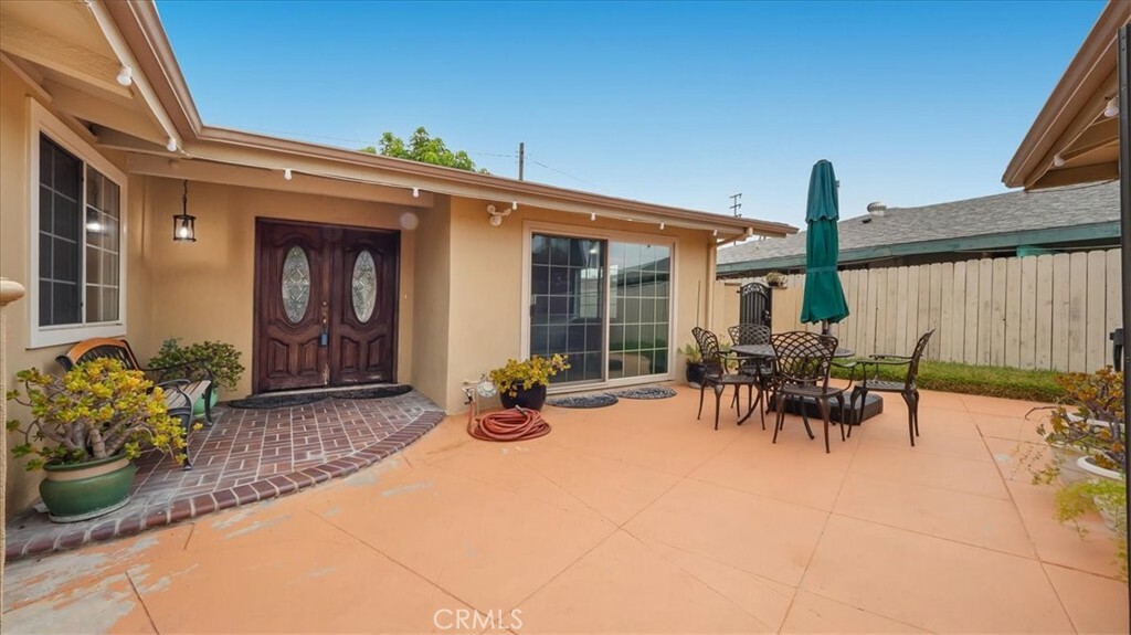 Property Photo: 1337 N Aetna Street CA 92801