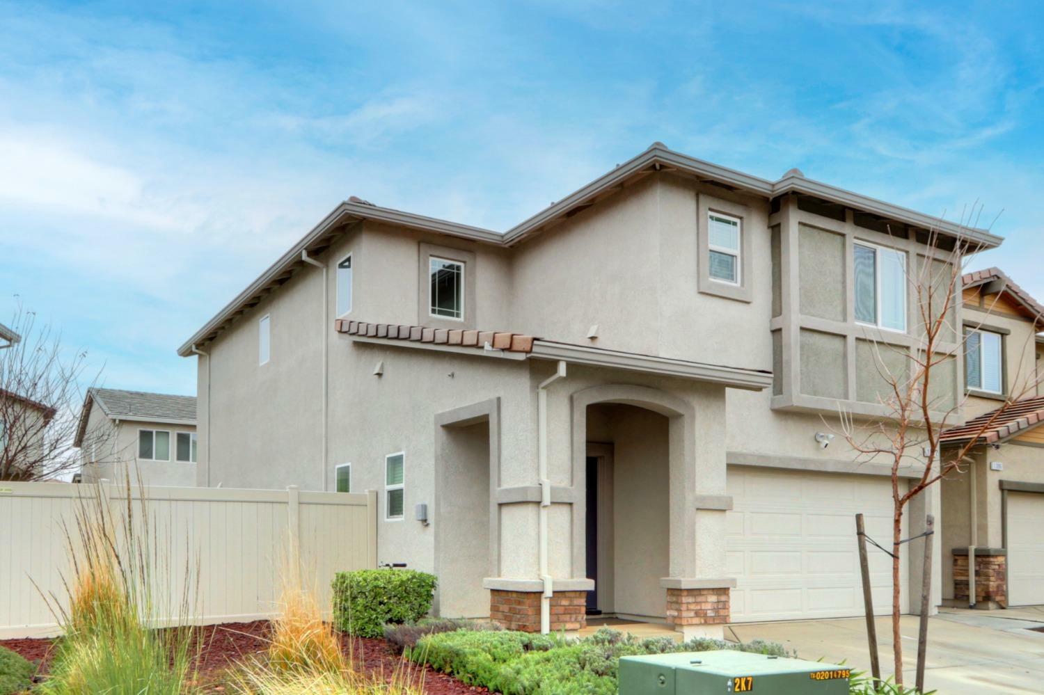 Property Photo:  1392 Harvest Glen Way  CA 95834 