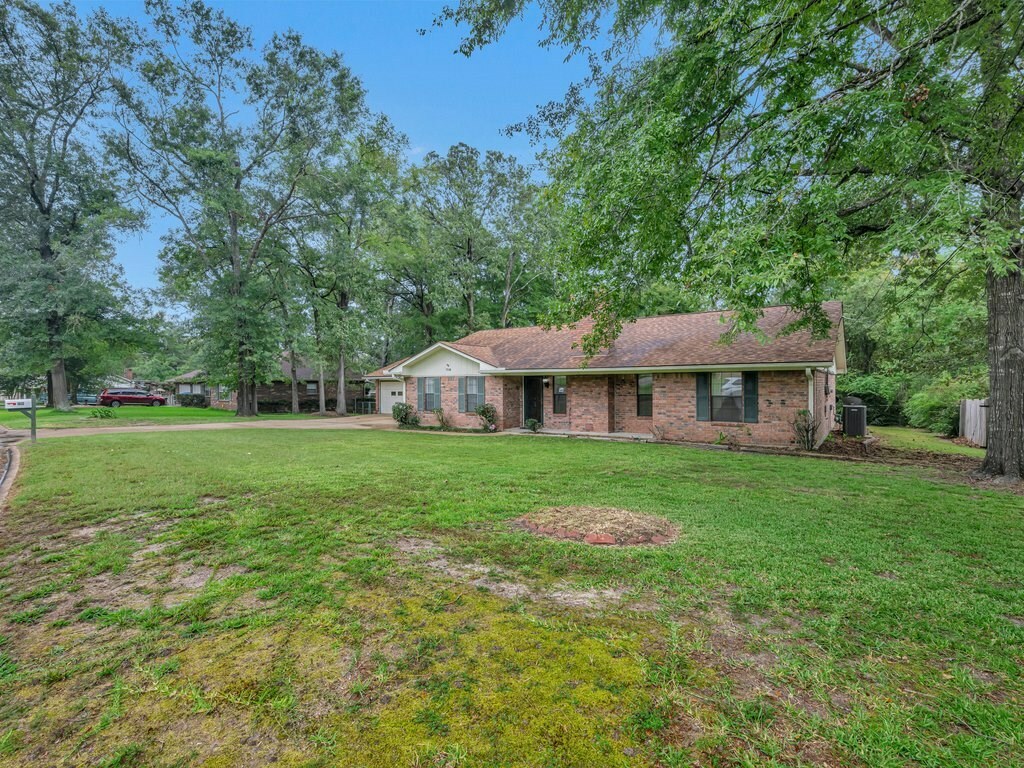 Property Photo:  706 Saint Lo  TX 75901 