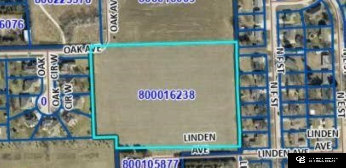 Property Photo: Oak Avenue NE 68405
