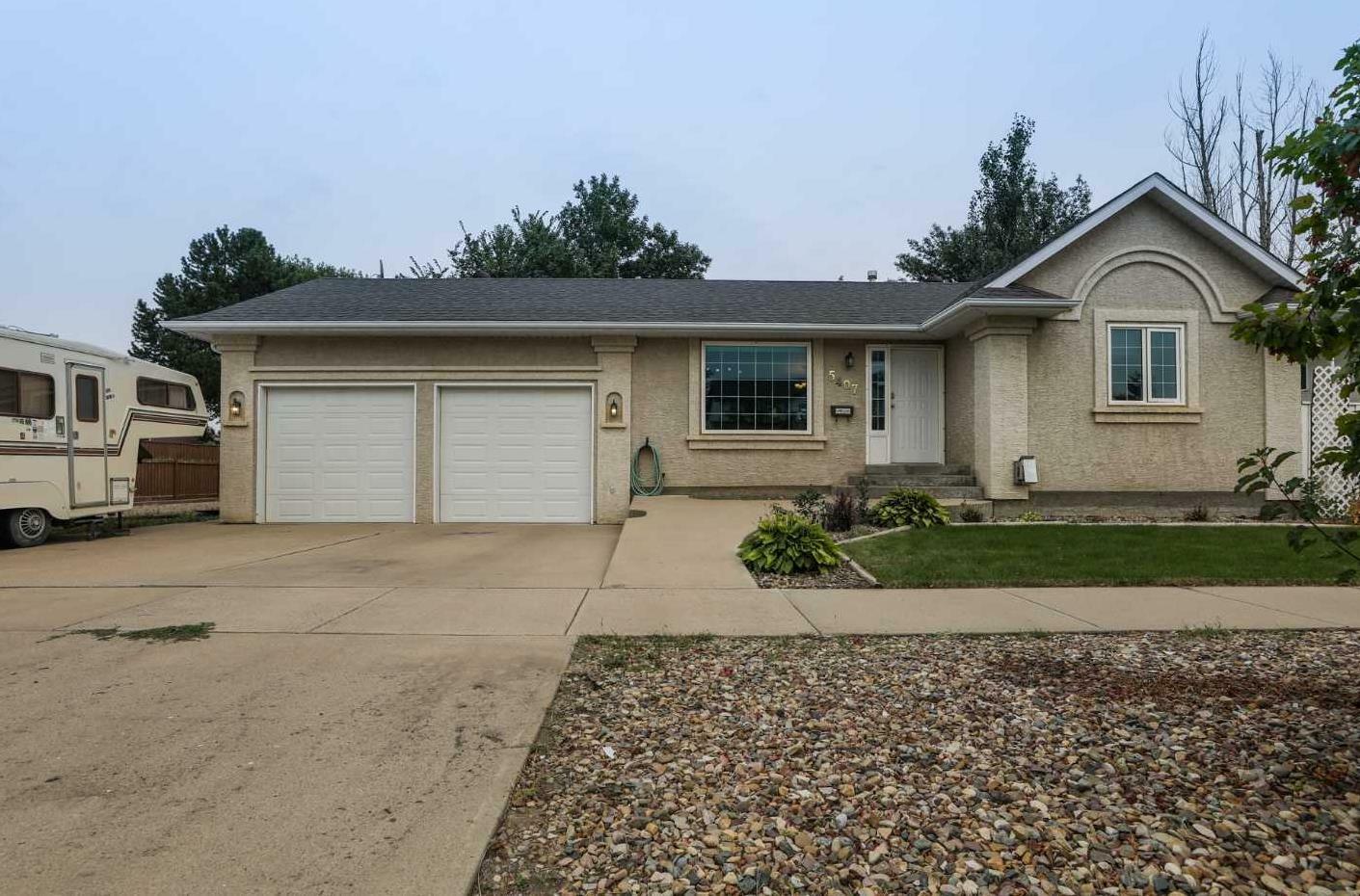 5407 52 Street  Taber AB T1G 1M1 photo