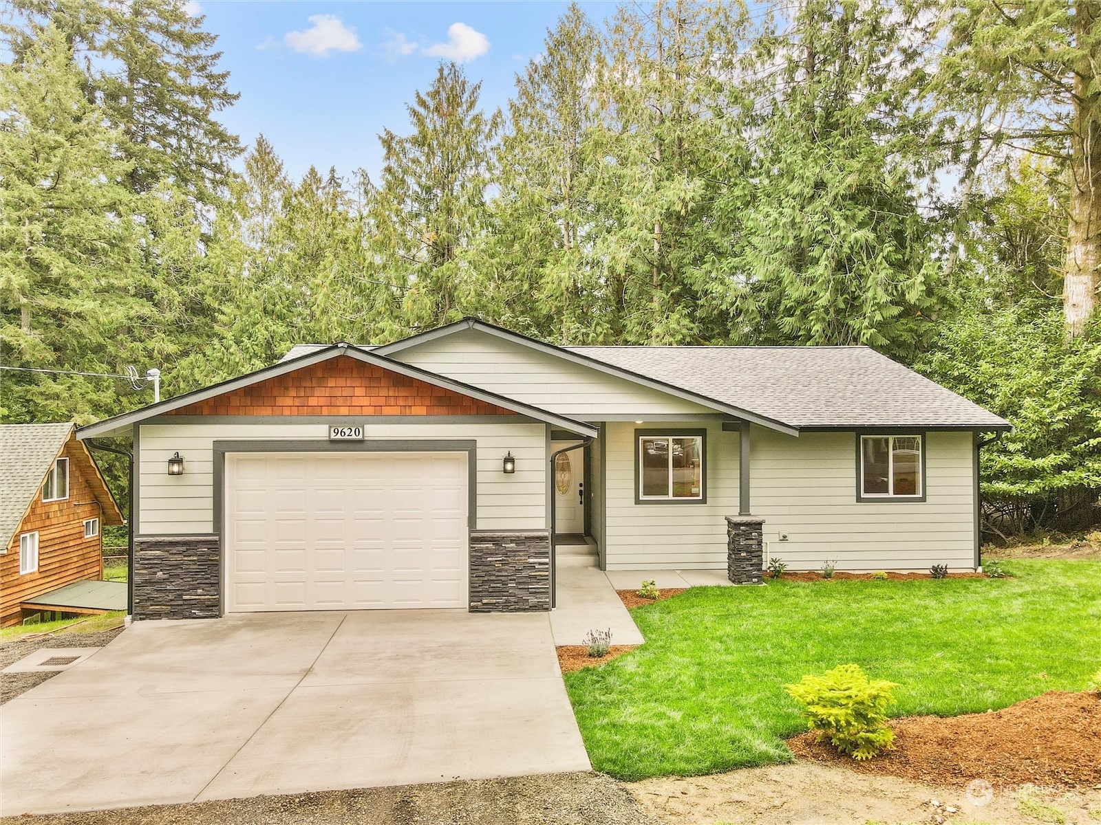 Property Photo:  9620  Lookout Drive NW  WA 98502 