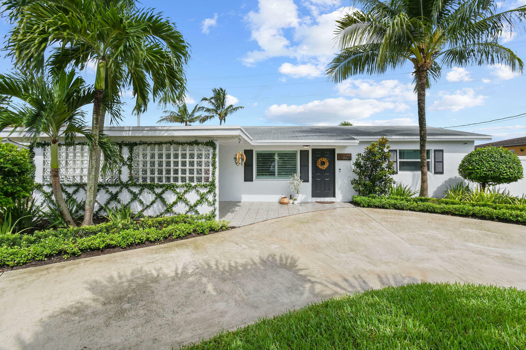 Property Photo:  2764 SW 10th Street  FL 33426 