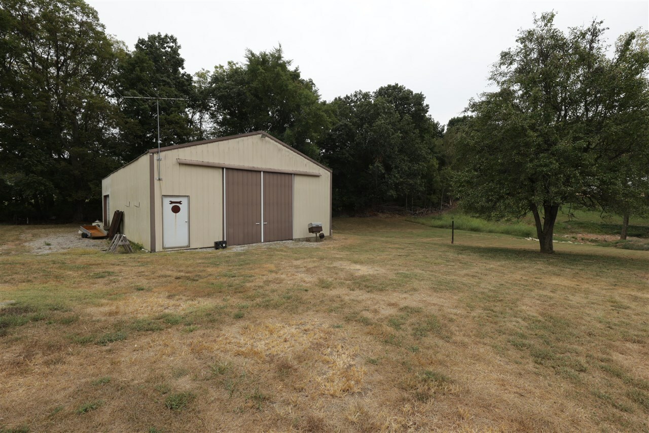 Property Photo:  3896 Petros Browning Road  KY 42274 