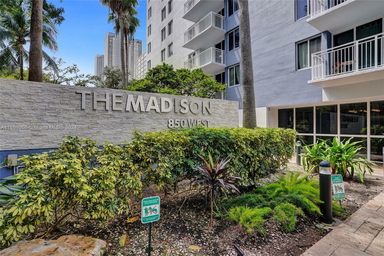 Property Photo:  850 N Miami Ave W-1810  FL 33136 