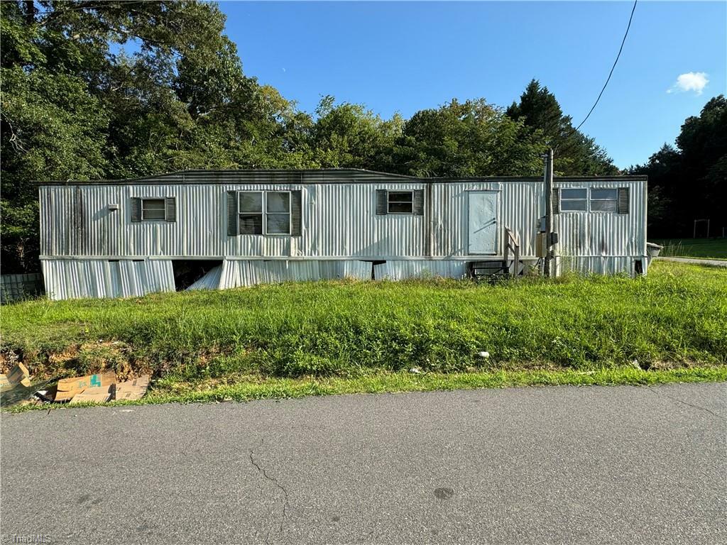 Property Photo:  728 Jefferson Street  NC 27288 