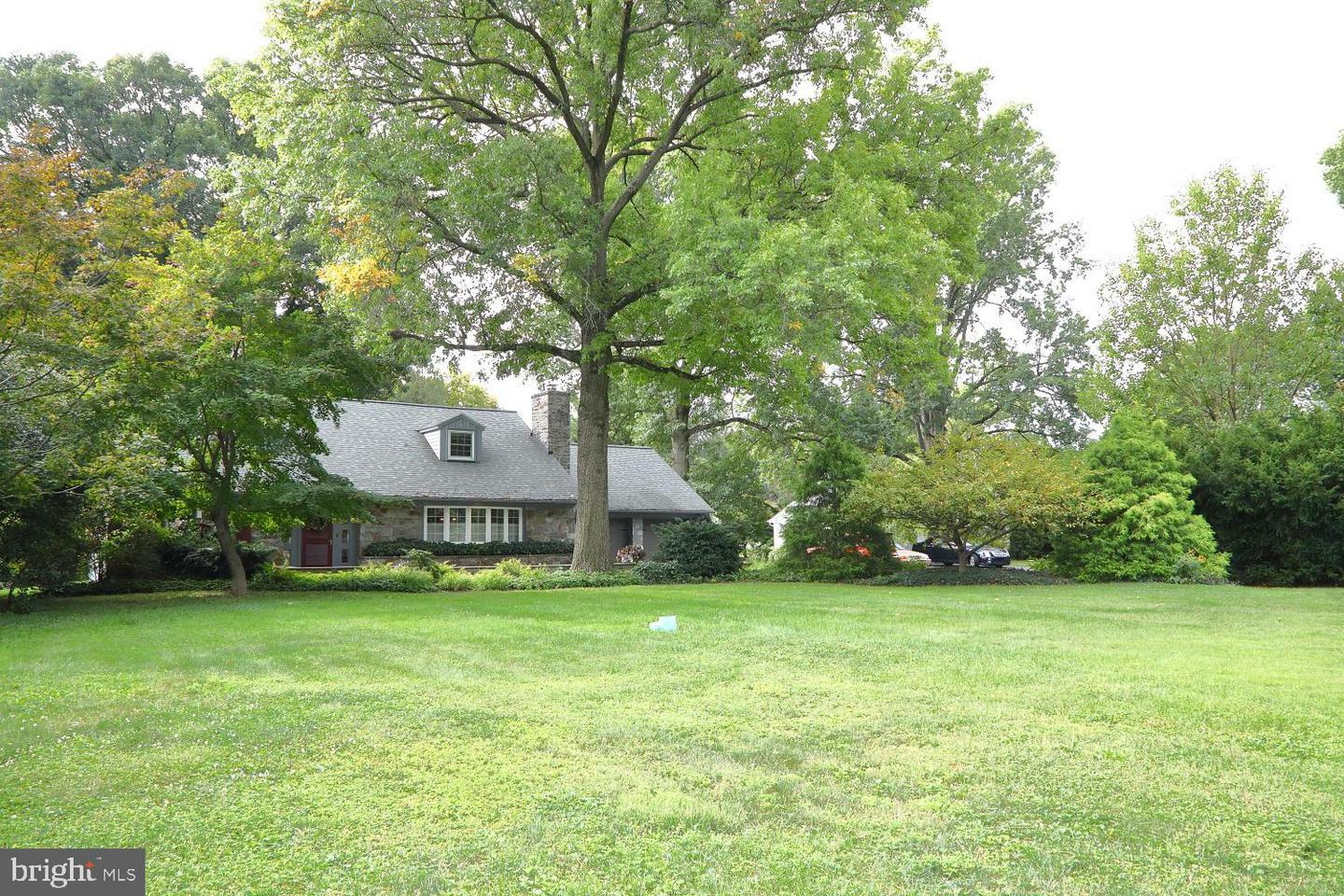 Property Photo:  1722 Millersville Pike  PA 17603 