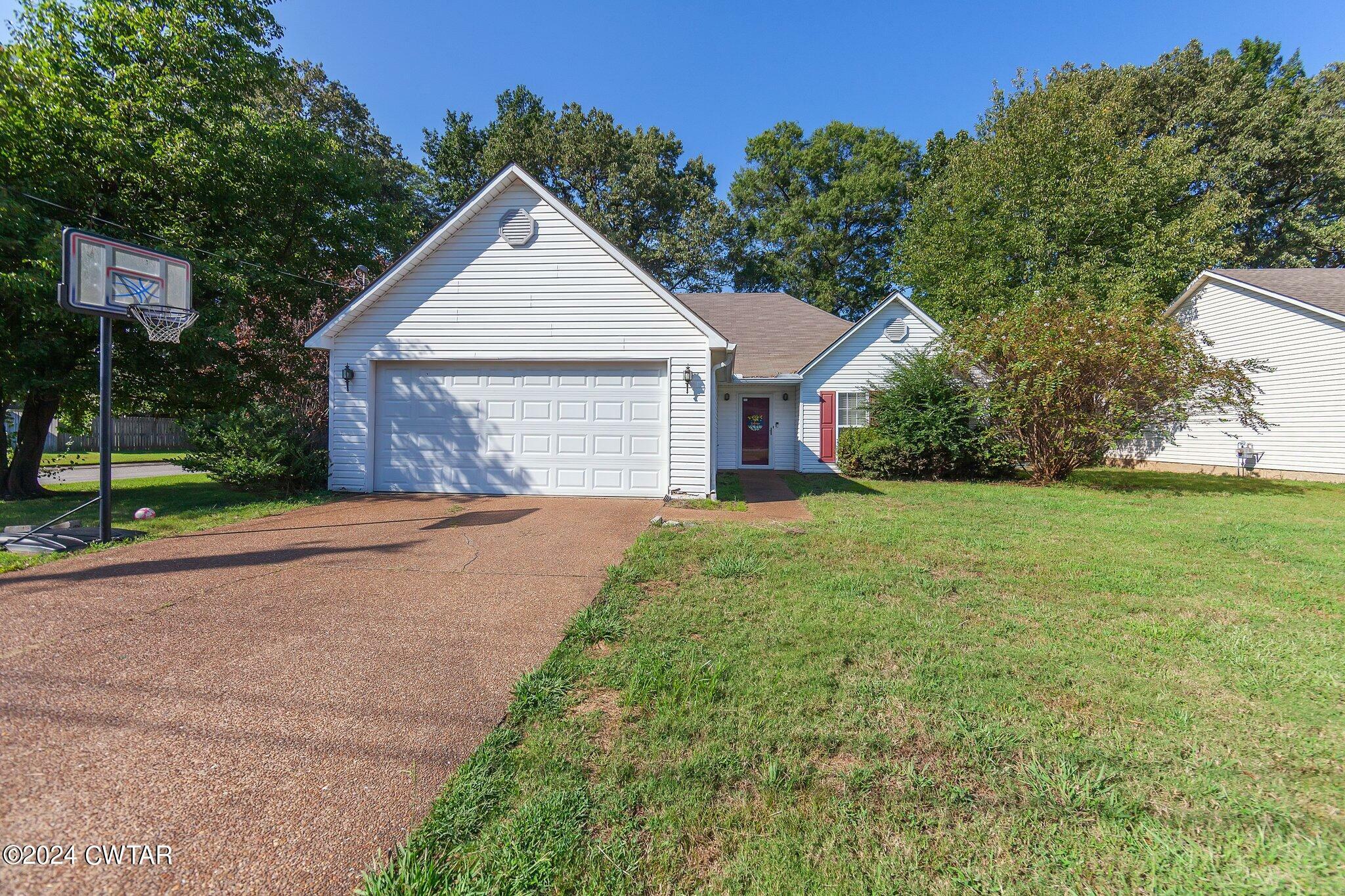 Property Photo:  11 Amberwood Cove  TN 38305 