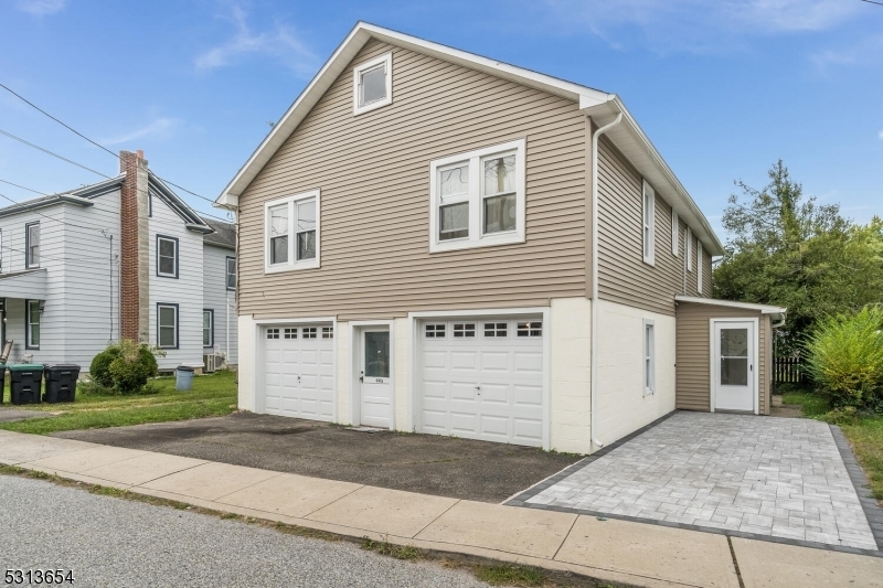 Property Photo:  66 Carpenter St 2  NJ 08848 