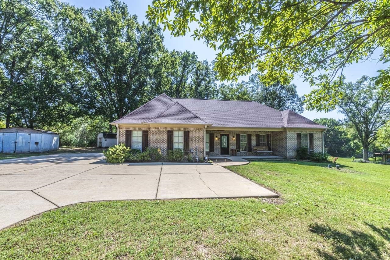 Property Photo:  3915 Raleigh-Lagrange Dr  TN 38066 