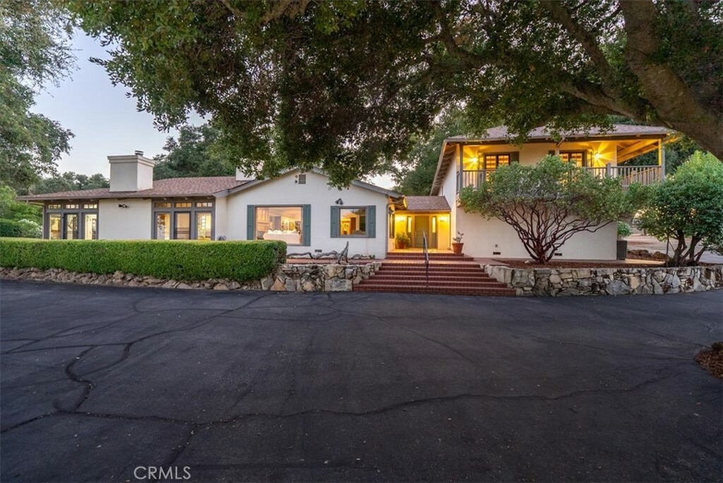 Property Photo:  5161 Vineyard Drive  CA 93446 