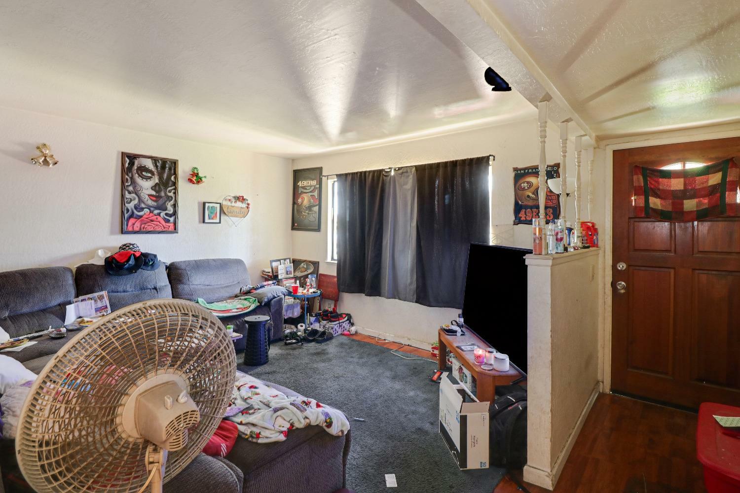 Property Photo:  2615 Edinger Avenue  CA 95822 