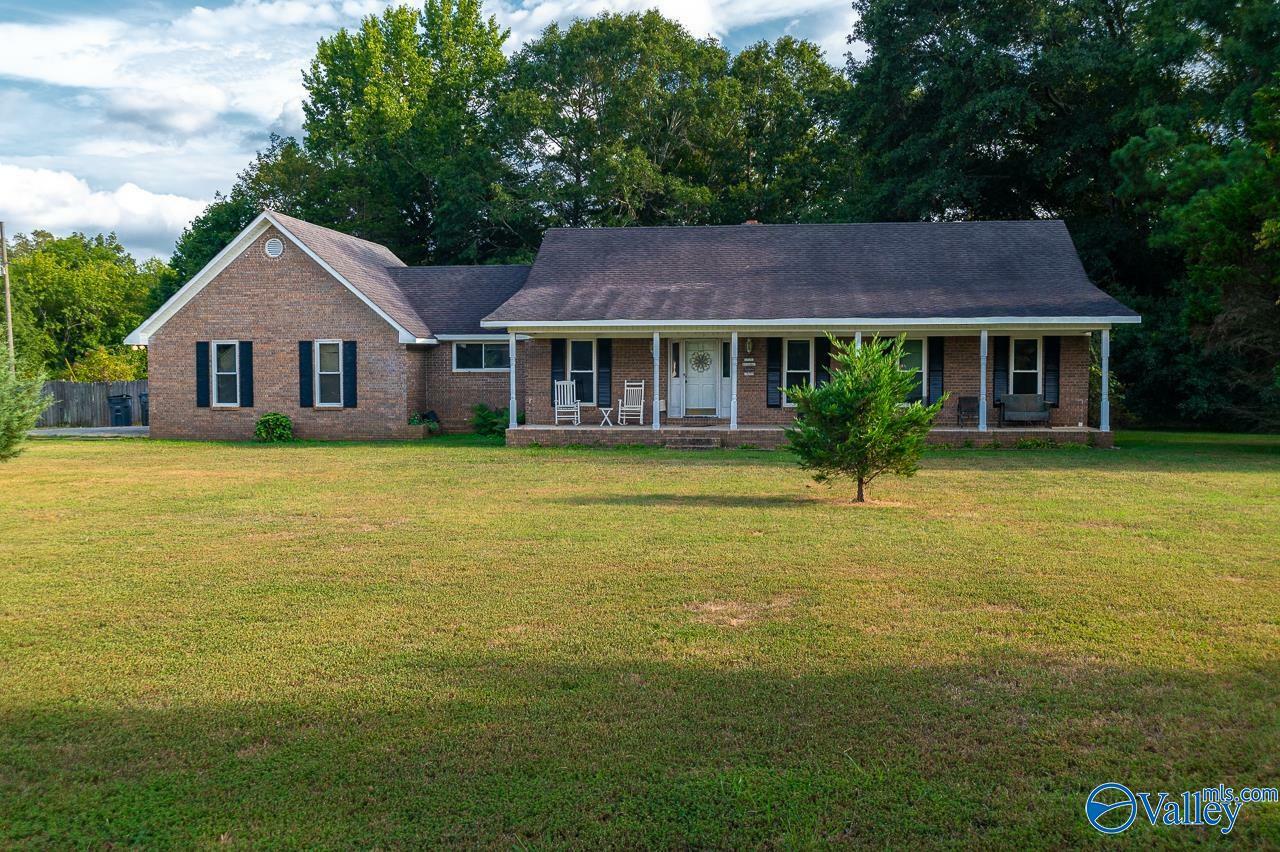 Property Photo:  392 County Road 337  AL 35650 