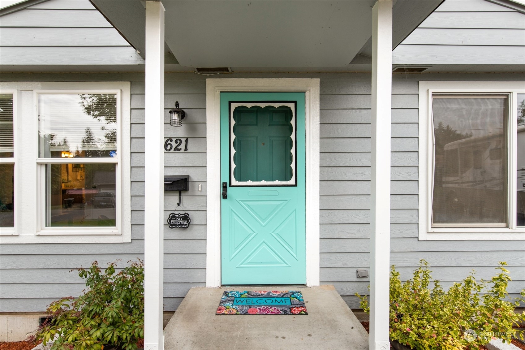 Property Photo: 4621 Delaware Avenue WA 98203